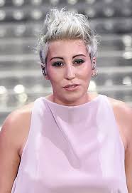 With music streaming on deezer you can discover more than 56 million tracks, create your own playlists, and share your favorite tracks with your friends. Colore Capelli Malika Ayane Google Search