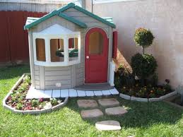 This not only show your kids what a creative and omnipotent parent they have, but also can provide the most convenient and safest playground for them to play outdoors. Brilliant Small Backyard Ideas For Kids 1000 Backyard Ideas Kids On Pinterest Backyard Ideas Kid Backyard Playground Backyard Fun Gardening For Kids