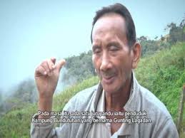 Gunung ini merupakan gunung tertinggi di pulau kalimantan dan tertinggi kelima di asia tenggara. Sejarah Gunung Kinabalu Ekspedisi Gunung Kinabalu 2012 Wbc Youtube