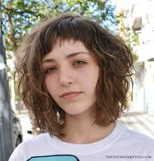 Wear this short bob, and feel proud displaying your natural curls. Natural Curls With Curtain Bangs And Highlights 20 Chicest Hairstyles For Thin Curly Hair The Right Hairstyles The Trending Hairstyle