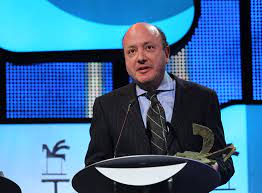 Plus 100,000 am/fm radio stations featuring music, news, and local sports talk. Julio Sanchez Gana Por Segunda Vez El Premio Rey De Espana De Radio Sociedad Cadena Ser