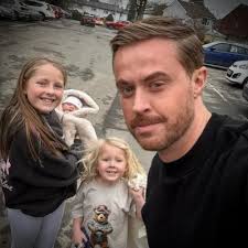 Janine Di Paola (@JaninePhillips7)