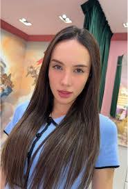 Michelle Gunning's Instagram, Twitter & Facebook