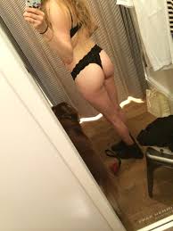Amanda-Seyfried-nude-leaks-11 - DirtyShip.com
