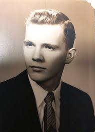 Sandra Caton's Instagram, Twitter & Facebook