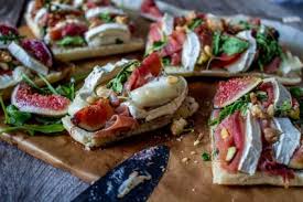 Recette De Bruschettas Figues Chevre Jambon De Parme Et Roquette Recette Recette Avec Figues Recette Tartine Figues