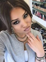 Dhurata Dora me plot stil dhe elegancë në imazhet e fundit HD phone  wallpaper