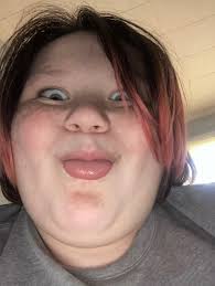 Shiny Charizard ✨ Artist: @M_Comet_Punch