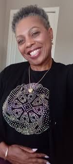 Hi all! I just wanted to introduce myself and share a photo I took. Happy  to be here. Adapting and Thriving: That was the theme of my sit down chat  with Diekola