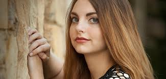 ANYONE NEEDS A FREE PHOTOSHOOT?