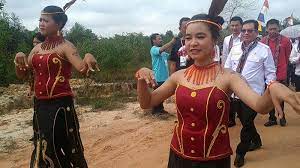 Check spelling or type a new query. Kunci Jawaban Tema 8 Kelas 4 Halaman 75 78 79 80 81 83 84 73 Keunikan Daerah Tempat Tinggalku Halaman 3 Tribun Pontianak