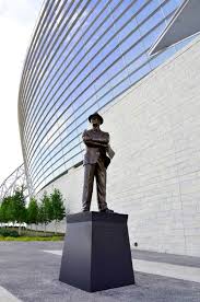 During those 38 seasons, the cowboys won 213 of 313 games the dallas cowboys world corporate headquarters at the star in frisco is a destination created for fans to experience the place where the dallas. Tom Landry Statue At Cowboys Stadium In Arlington Tx Cowboys Stadium Dallas Cowboys Coaches Dallas Texas Attractions