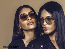 Amazon.com: BURBERRY Daphne BE3133 110987 58MM Light Gold/Dark Grey Square  Sunglasses for Women +BUNDLE with ACCESSORY EYEWEAR KIT : Clothing, Shoes &  Jewelry