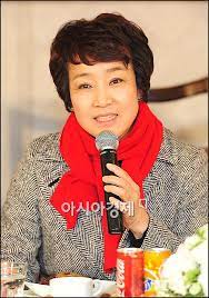 연운경(1953년 8월 9일 ~ )은 대한민국의 연기자이다. í¬í†  ì¹œì •ì—„ë§ˆ ì—„ë§ˆì—­ì˜ ì—°ìš´ê²½ ì•„ì‹œì•„ê²½ì œ
