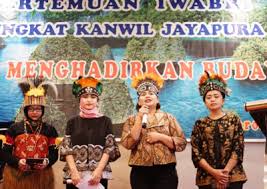 Gambar baju batik keren anak muda, gambar baju batik cowok anak muda, gambar baju gamis batik anak muda, jual baju batik anak muda, jual baju batik couple anak muda. Iwabri Kanwil Jayapura Ikatan Wanita Bank Rakyat Indonesia