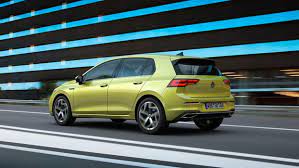 It was launched in wolfsburg on 24 october 2019, and arrived in german showrooms in december 2019. Volkswagen Das Bietet Der Neue Golf 8 Von Vw