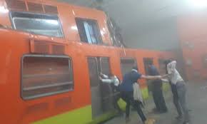 Está estrictamente prohibido fumar o beber en las instalaciones del metro. Metro De La Cdmx Del Desplome En Linea 12 Y Otras Tragedias Ocurridas En Sus Instalaciones Uno Tv