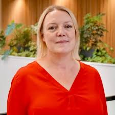 Esther Price (@essysp)