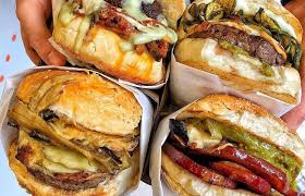 Find & book the best naples food & drink tours, tastings, classes and more on tripadvisor. The 7 Best Burgers In Naples Italy Big 7 Travel Food