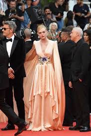 Suivez l'actualité du 72ème festival de cannes, qui va se dérouler du 14 au 25 mai 2019 au palais des festivals, à cannes, avec paris match : Festival De Cannes 2019 Les Plus Beaux Looks De La Ceremonie D Ouverture Lindependant Fr