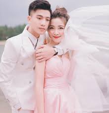 Vợ phan văn đức khoe nhan sắc rạng rỡ sau sinh được 2 ngày. Nghiá»‡n Vá»£ NhÆ° VÄƒn Ä'á»©c Cong Khai ThÆ¡m Ma Nháº­t Linh Quáº¥n Quyt Khong Rá»i