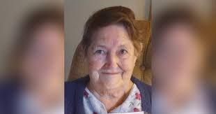 Kim Belden's Instagram, Twitter & Facebook