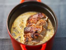 Decouvrez Notre Recette Facile Et Rapide De Roti De Veau Au Lait Sur Cuisine Actuelle Retrouvez Les Etapes De Preparation Recettes De Cuisine Recette Cuisine