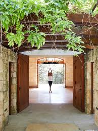 yoga cles at miraval austin resort
