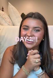 Reintroducing Myself After 1.2k New Followers!