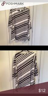Anthony Richards B W Tunic 1x Anthony Richards B W Tunic 1x 95 Poly 5 Spandex Anthony Richards Tops Tunics Clothes Design Fashion Design Fashion Tips