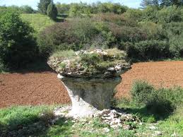 Bienvenue aux jardins de la livrée. Sentier Des Roches D Orgeres Bouger Nature En Bourgogne