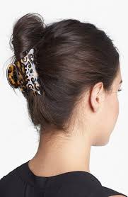 Secure your hair with a jaw clip to save your time and your hairstyle. Fashionable Vertical Updo With Claw Clip Clip Hairstyles Banana Clip Hairstyles Thin Hair Updo