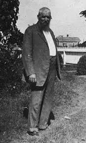 He is a barbarous plantation owner, whom made a name for himself of being one of the cruelest of slavers due to his relentless brutality. Hollywood Villain No Our Slave Owner Great Grandfather Was The Very Model Of Morality Astonishing Claim By Family Outraged By Benedict Cumberbatch S Portrayal In Hit Film 12 Years A Slave Daily