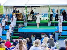 Selskapet ble stiftet i 2016 og er registrert som as under bransjen tjenester tilknyttet underholdningsvirksomhet. Kultur Kultur Underholdning Se Ulrikke Og Villekulla Fra Allsang Pa Grensen Pa Sa Tv