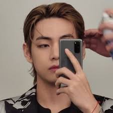 KissesDonut (@VieveHazel)