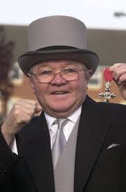 Newham honours boxing legend Terry Spinks