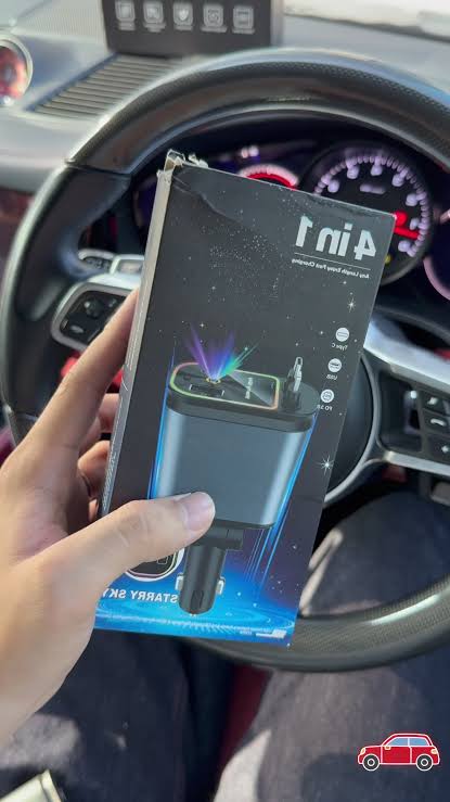 Cargador Retráctil 4 en 1 para Auto con Cable Tipo C | TikTok