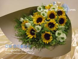 Order a floral bouquet at flower delivery south los angeles with same day delivery service. Sunflower Bouquet äºç¶­åè±èè¨­è¨avignon Florist Taipei Flower Delivery Send Flowers To Taiwan
