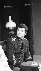 He graduated from institute of theatrical arts and cinematography in 1959.in 1960. Documentar Actorul Ion Dichiseanu Implineste 85 De Ani Agerpres ActualizeazÄƒ Lumea