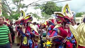 La cultura de la república dominicana en cuanto a su pueblo y costumbres se nutre de la mezcla de raíces españolas,africanas y taina. El Carnaval De La Vega Cultura Y Turismo En Republica Dominicana Youtube