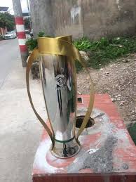 Cuando se resuelva, lo anunciaremos. Spain Spanish Football League La Liga Trophy 1 1 Size Real Life Size Replica Trophy 46cm Euro Cup Soccer Europa League Trophy Buy At The Price Of 219 70 In Aliexpress Com Imall Com