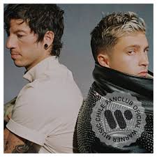 🤍| “The Line” está dedicada a Nancy “Nana” Joseph, al finalizar el MV,  RIP🕊 En el especial de Tyler, comenta que al fallecer su abuela, se  encontraban ambos en la misma habitación.