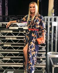 Friends and fans were quick to comment on her gorgeous spring look, with jacqueline jossa. Amanda Holden Sold Out This Jumpsuit But Silkfred Blog
