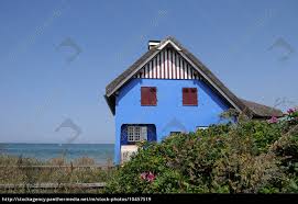 Provided to youtube by universal music groupdas weiße haus am meer · claudia jungfrauenherzen℗ 2016 platinmond media gmbh, under exclusive license to. Blaues Haus Lizenzfreies Bild 10457519 Bildagentur Panthermedia