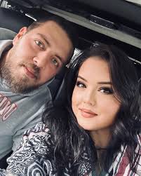 Who will take care of Kara and Guillermo's child after their divorce?