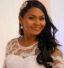 Lucrecia Sena's Instagram, Twitter & Facebook