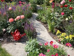 Gartenwege Gestalten 3 Kreative Ideen Gartenweg Gestalten Garten Und Garten Gestalten