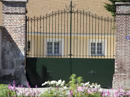 Volet battant et coulissant, aluminium bois et pvc. Compagnie Normande Des Clotures Compagnie Normande Des Clotures Fabrication Standard Et Sur Mesure De Tous Types De Clotures Et Portails Situee A Evreux