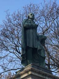 The square is open at all times and free to visit. Josef Ressel Statue Karlsplatz Picture Of Denkmal Josef Ressel Vienna Tripadvisor