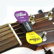 Do you know how to hold a guitar pick properly? Amazon Com Alice 2 X Guitar Pick Holder A010c Rubber Wedge Plectrum For Acoustic Electr Musical Instruments